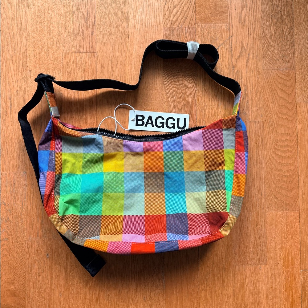 BAGGU Madras Medium Crescent Bag